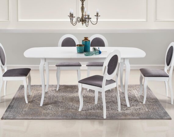 eleganckie krzesła i białe stoły